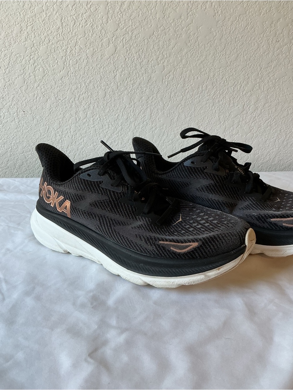 HOKA Clifton 9 Running Shoes Black Rose Gold Women's 9